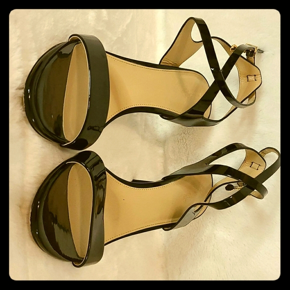 Michael Kors Shoes - Michael Kors Black Heels